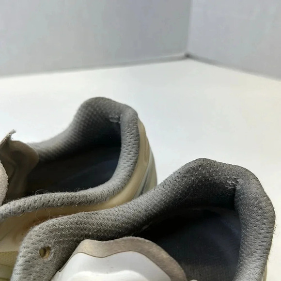 Nike Air Max Sneakers Lace Up Running 2012 Shoes 487679-100 Womens Size 8 - Picture 7 of 11